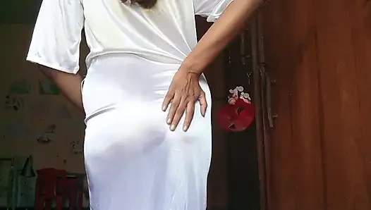 Sri Lankan Teacher Anne in Solo in Her Room