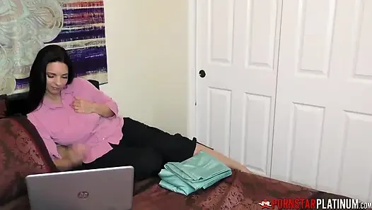 PORNSTARPLATINUM - Минди Минк приветствует пасынка от военных