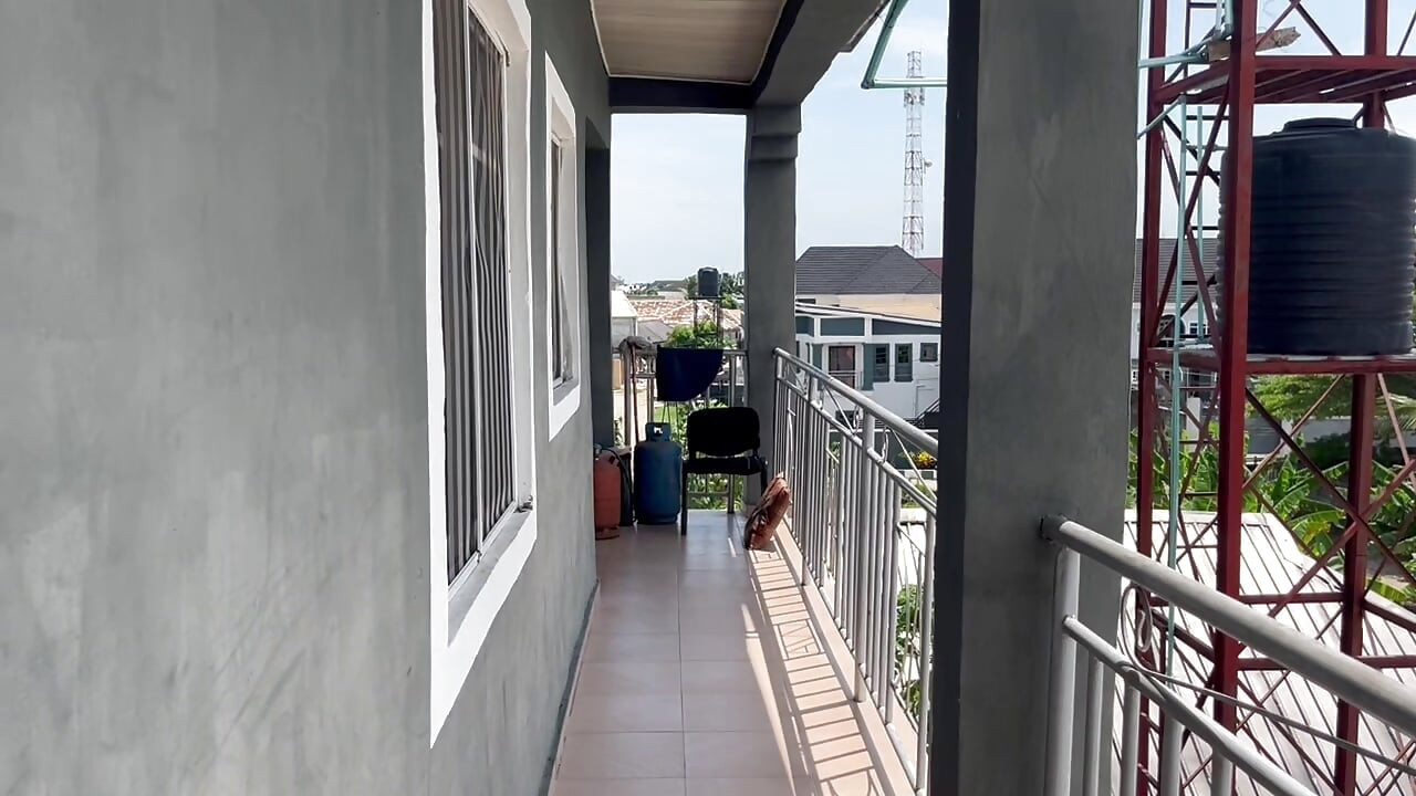 我在去买东西的路上遇到了这个好男孩