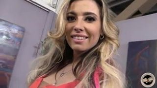 Quente milf Alana leva enorme pau preto