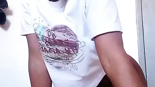 Bacaklarımı açıp beni sikmek istiyorsun