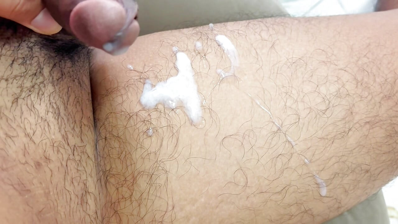 PRIA ASIA MENJADI TERANGSANG