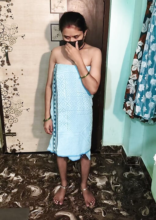 Fată din Delhi de 18+ futută din ambele părți și gemând tare - videoclipuri porno indiene desi full hd audio hindi xxx