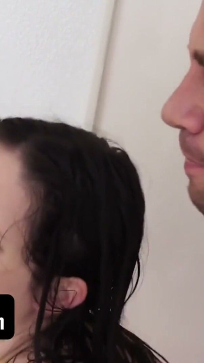 StepSiblings - Seductive Slut Jenna Ross Teases Her Stepbro And Swallows His Cum In The Shower | Clip 2