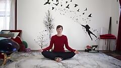 Yoga restaurador aberto e alinha seus Chakras