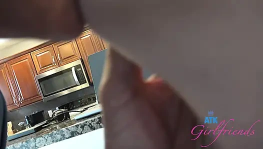 Dez wants you to creampie her wet horny pussy