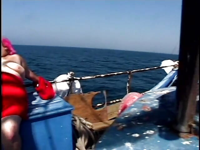 BBW with colored hair gets drilled doggy style on a boat