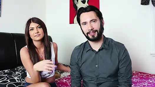 Cassandra Nyx и старый извращеник!