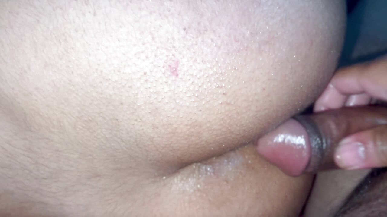 두 명의 인도 성인이 공유하는 일몰에서 자정까지의 로맨틱한 여행 (18+)
