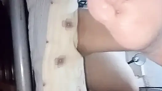 Pantat ingin menidurinya