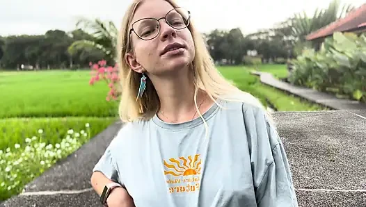 How an AI girlfriend can help you (or break you)