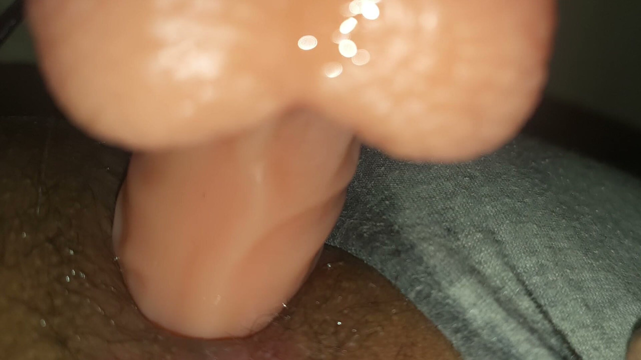 Dildo in anal