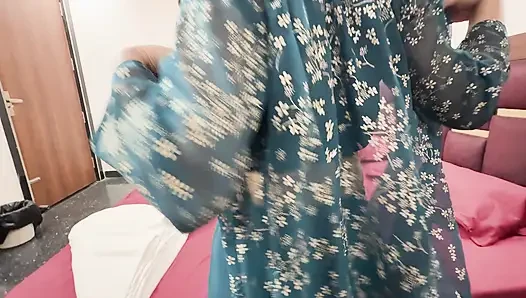 Girlfriend Ko Oyo Le Ja Ke Uske Sath Har Position Mein Sex Kiya