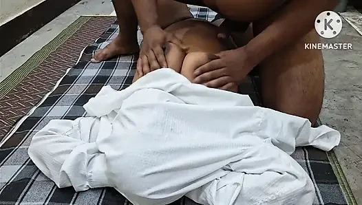Freund Isst Muschi Und Möpse Seiner Freundin