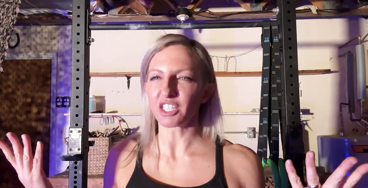 Strong Blonde Pull-ups
