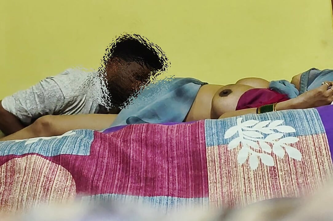 Desi Village Bhabhi Big Boobs And Pussy Sex