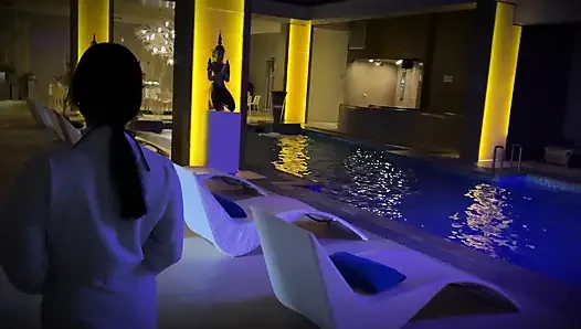 I fuck my stepsister's friend in the pool while she goes for some drinks