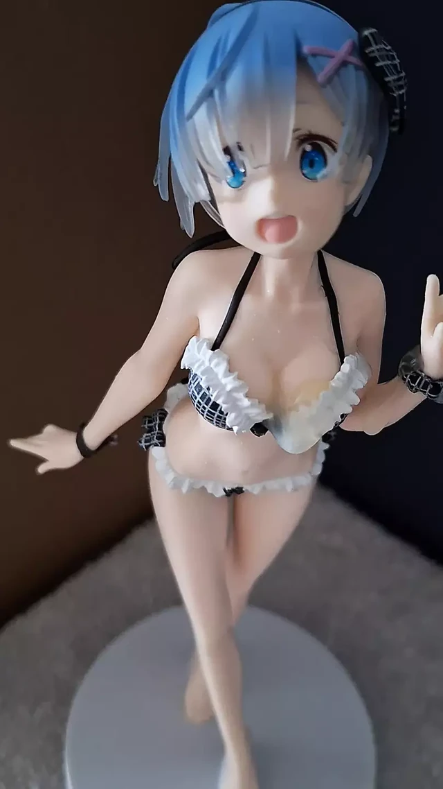 Rem bikini Figure bukkake Sof