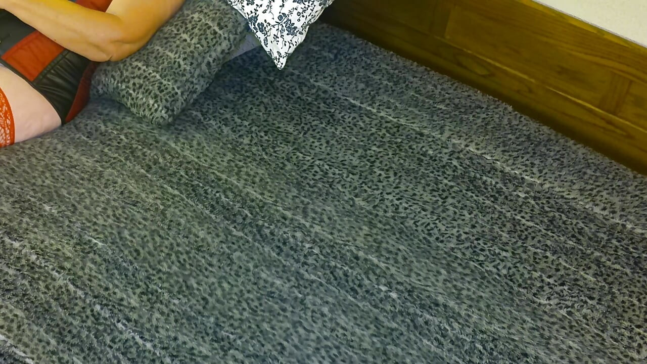 Granny Bijou: Cock Sucking Brothel Bunny 92925CAMS25M