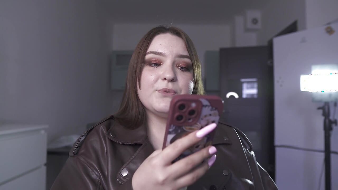 Pornó történet - a hadnagy felesége örömmel feküdt le a főnök alatt