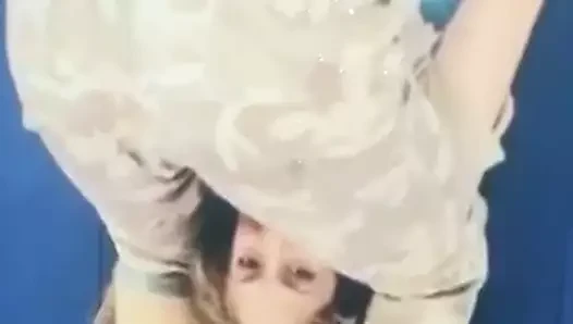 Shakira boşalmak haraç üzerinde video arasında ona göt