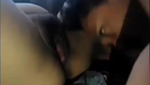 Was für eine Freude, sie hat sich dabei gefilmt, wie sie ein Video für ihren Mann dreht