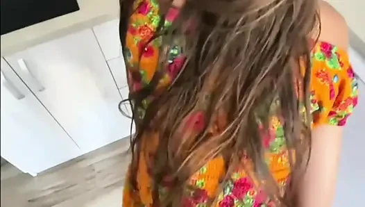 Rough creampie fuck - devoter teenager wird in ihrer küche yoya grey gefickt