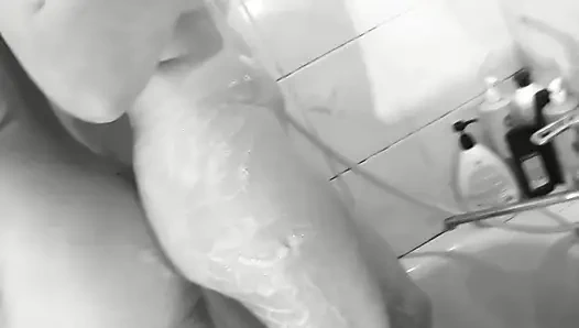 Две женщины. Девушка с девушкой. Блондинка и брюнетка. Секс, порно и любовь – лучшее удовольствие