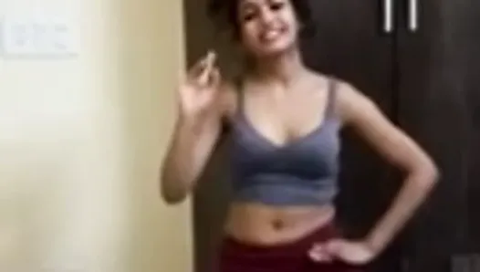 Hot Indian girl desi desi na bola kar Chhori Re