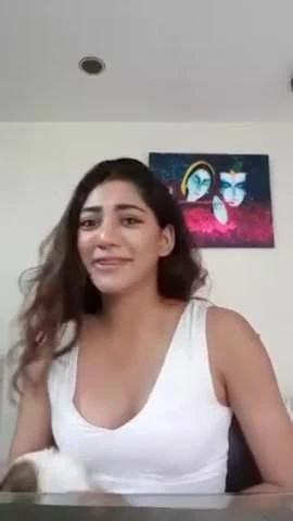 slut doing seflies and dancing.mp4