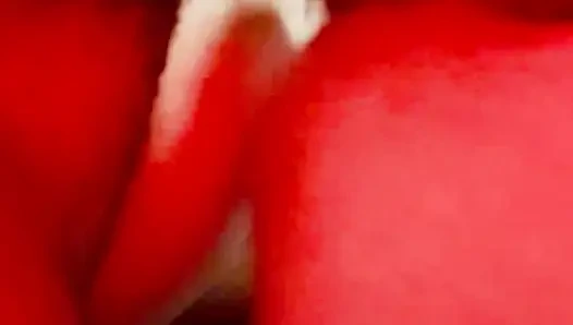 Tante gemuk dengan memek berbulu dientot sama suaminya di kantor