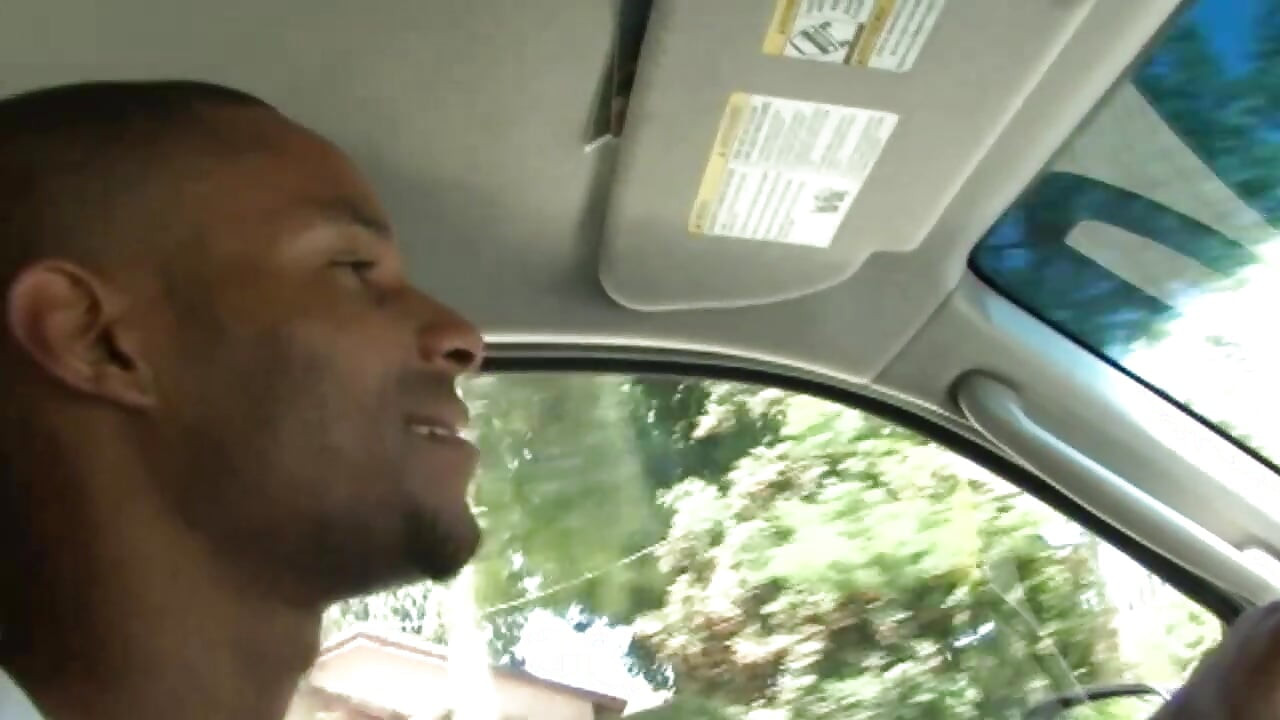 Tökéletes szőrös nedves punci, hogy behatoljak a nagy fekete farkammal