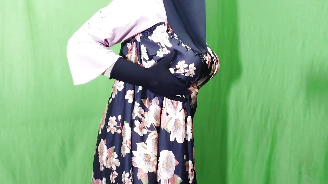Suri rumah muslim yang cantik berkongkek dengan jiran - dengan audio bangla yang jelas