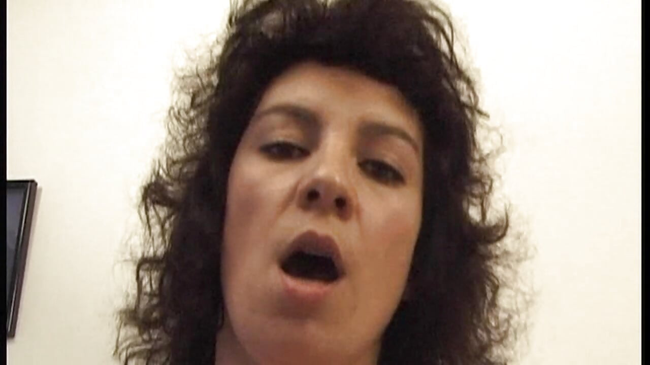 Curvy MILF Stretched Wide by Throbbing Cock in Steamy Fuck