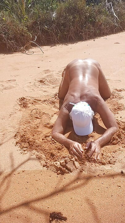 Ladysilva naked on the beach come fuck my hot tanned ass