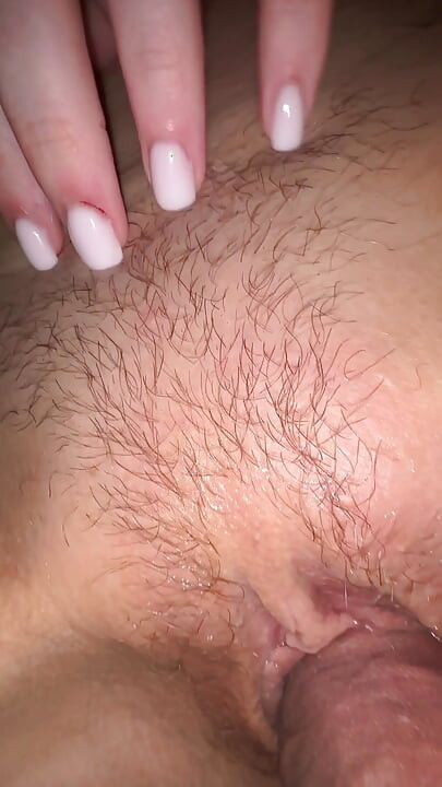 Kupio sam kartu za drugu zemlju kako bih izgubio nevinost sa strancem