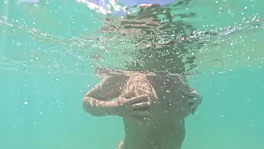 Muschispiele Unter Wasser Mit Einem Plug