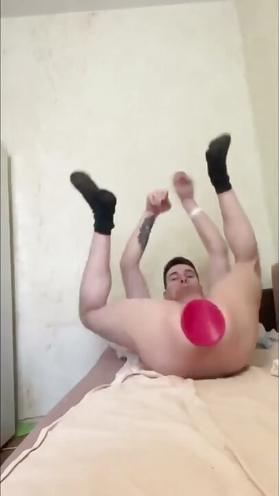 El Agujero Y El Prolapso Quedaron Muy Excavados Después De Que Un Enorme Plug Anal De 4,3 Pulgadas Saliera Volando De Mi Culo
