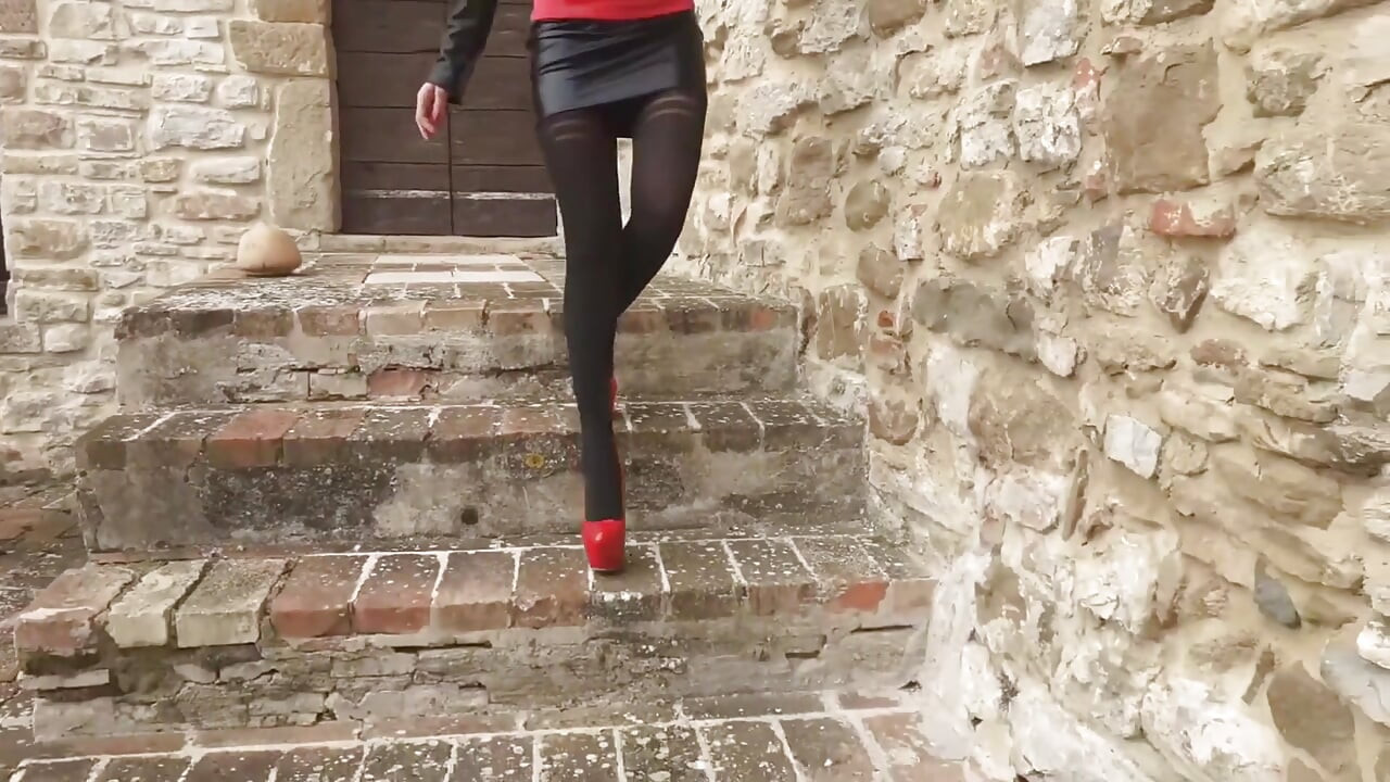 MILF Walks in Pantyhose and High Heels