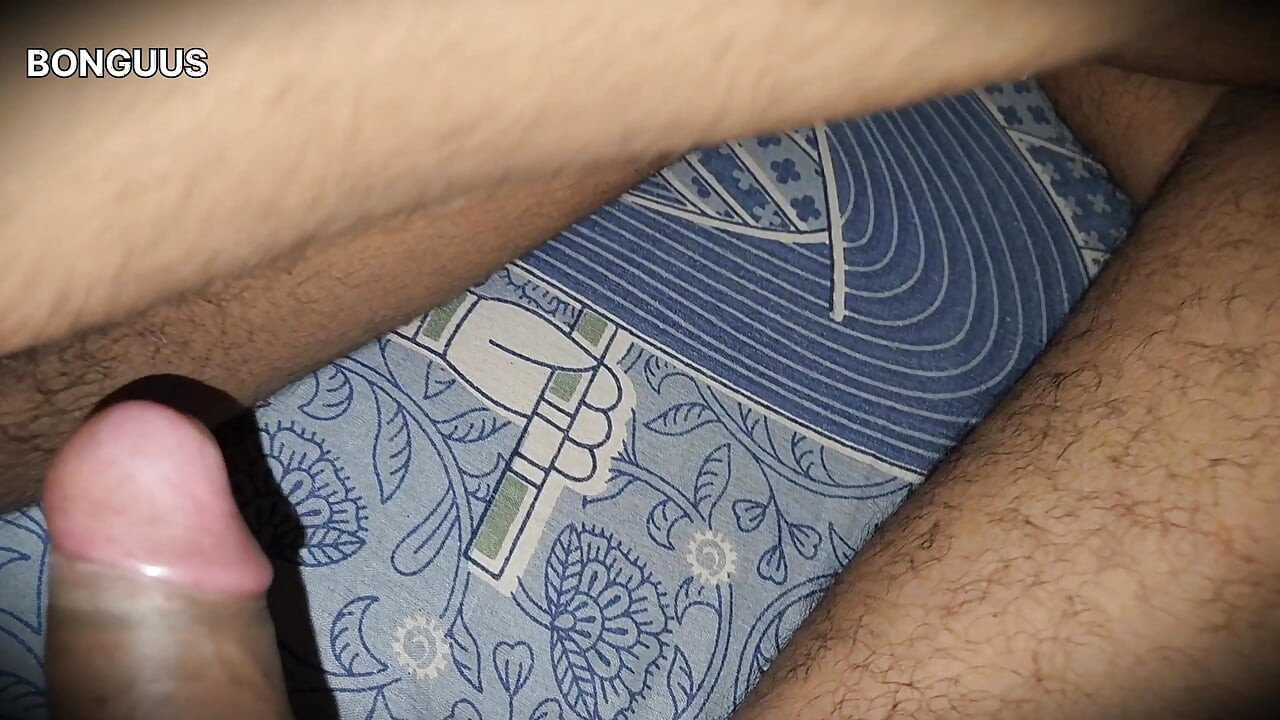 Desi Aunty sharing bed when Husband is not at home Hairy Pussy Fucking