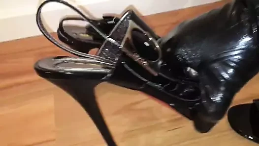 Komşunun siyah sandaletlerine cumming lanet
