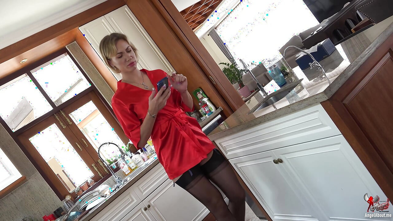 749 I Must Be Your Nylon Feet Lover