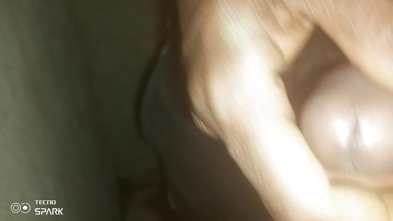 Pados ki ladki ko dekh kar sexygirl9797 bhartiya desi lund  hilaya hanjob
