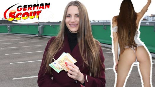 Batedora alemã - adolescente magra Stella fode por dinheiro no elenco