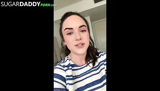 Gadis tetangga ketemu sama kontol ayah demi uang baju ekstra.