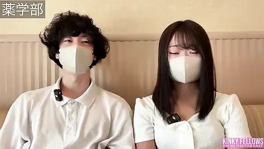 Тихая девушка бесперебойная, когда почести красотка показывает ее дикую сторону и тает в нашу глубочайшую связь.