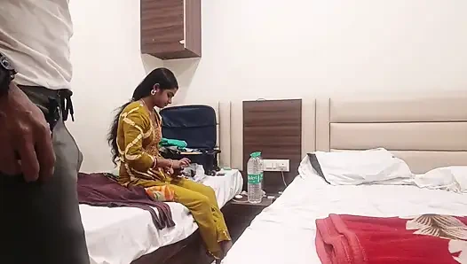 Seans 15, Hintli evli kadın romantik fantezisi, beklenmedik komşu ziyareti