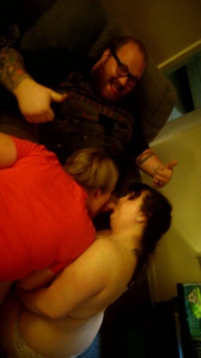 2fat wifes sucking friend
