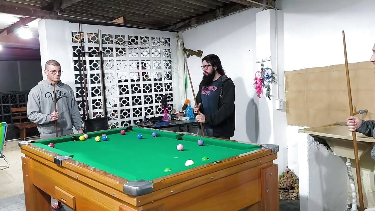 Me, Carmona, Opaido Carmona and Viking de Taubaté started a game of pool naked