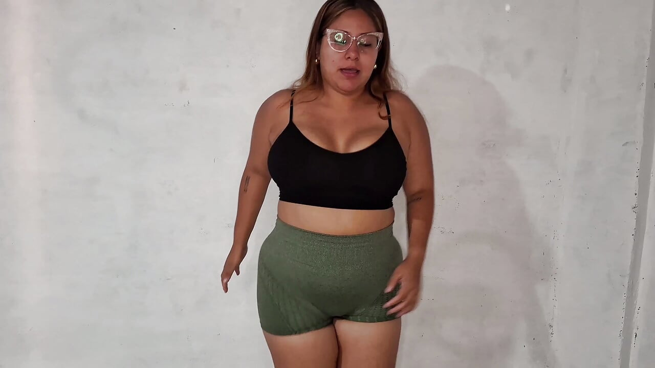 Sapphire Bounces Her Boobs During Her Exercise Routine